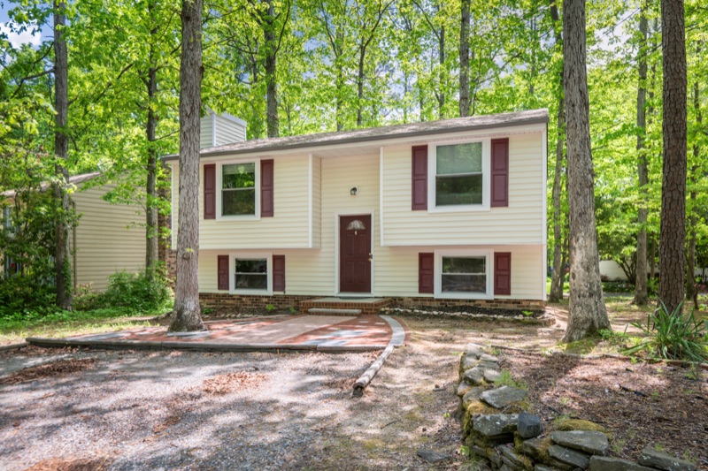 13715 Sutters Mill Cir front exterior
